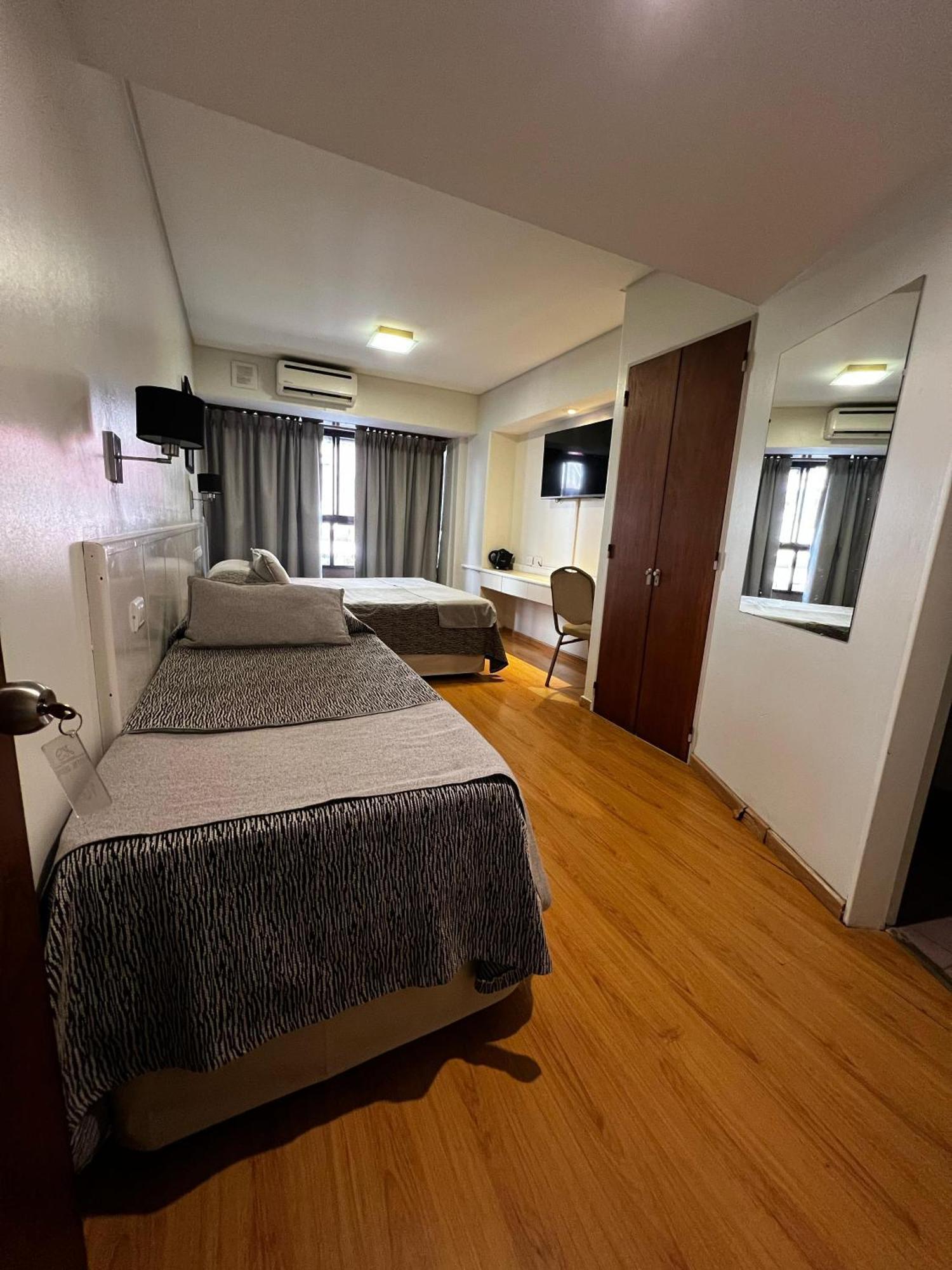 Hotel Dion Mar del Plata Luaran gambar