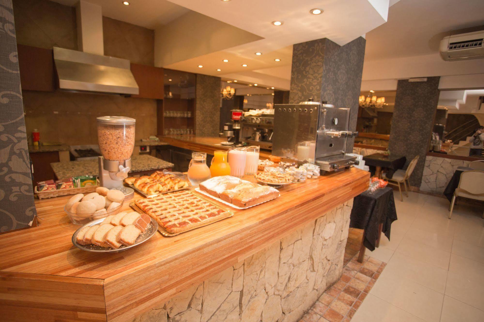 Hotel Dion Mar del Plata Luaran gambar